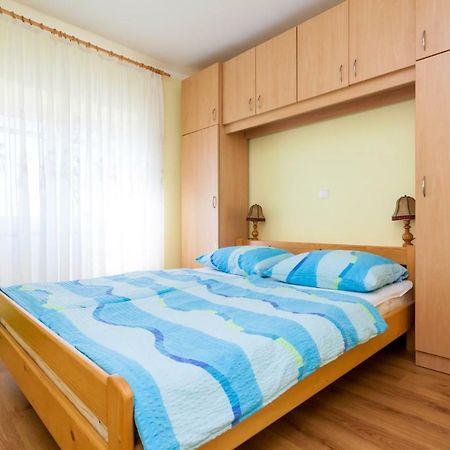 Holiday Apartment Ivica Milohnici Exterior foto
