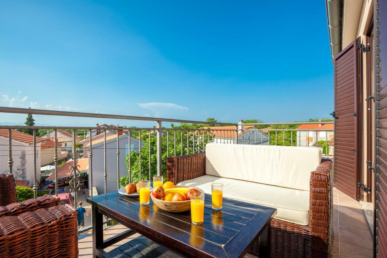 Holiday Apartment Ivica Milohnici Exterior foto