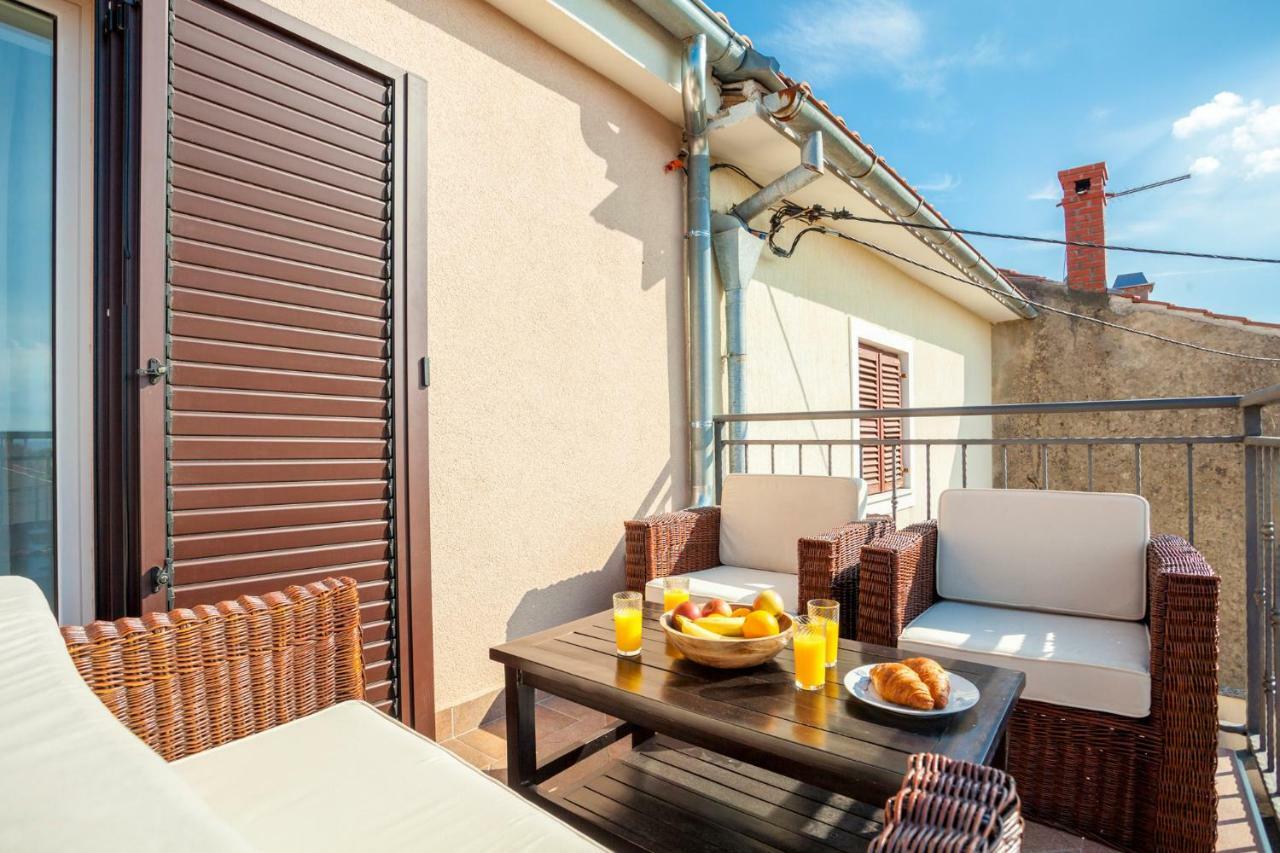 Holiday Apartment Ivica Milohnici Exterior foto